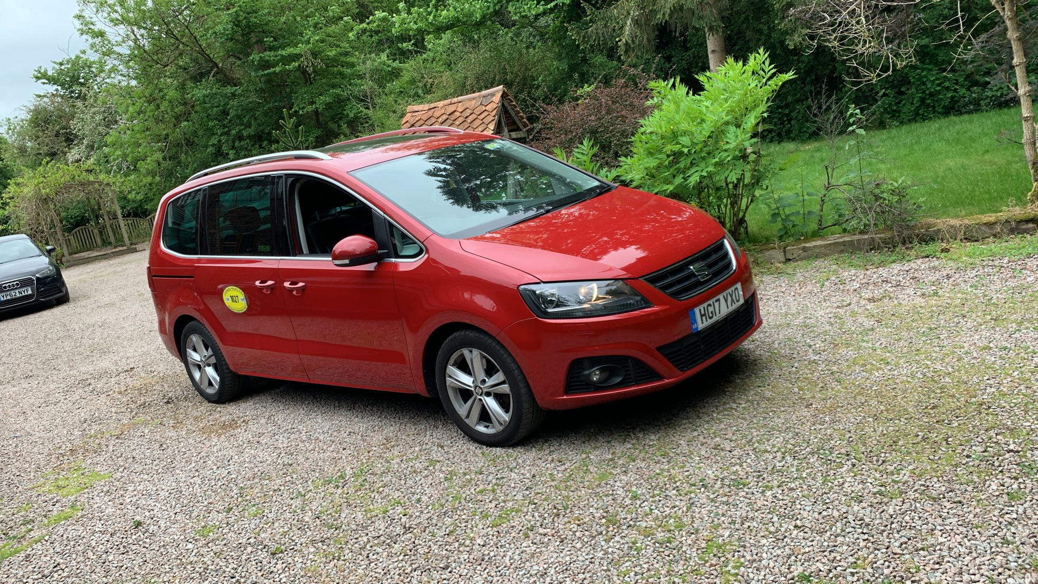 4 seater taxi