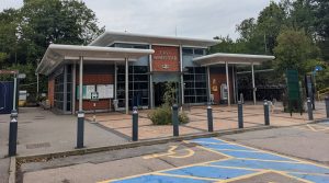 east grinstead station taxi service